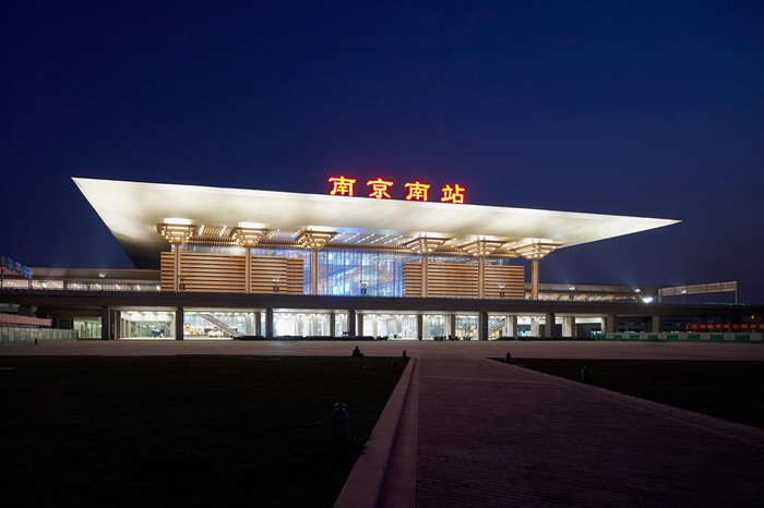 南京南站框架式玻璃幕墙设计案例